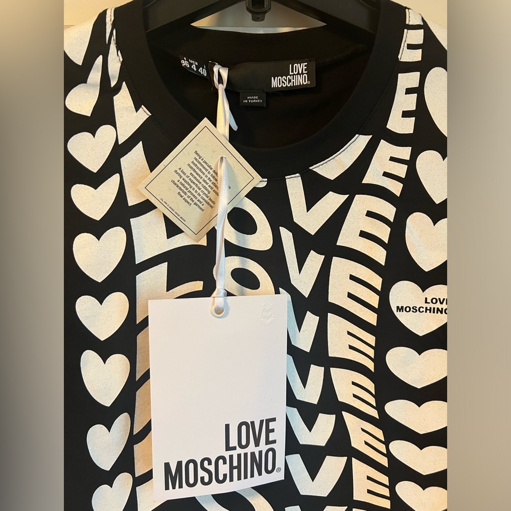 LOVE MOSCHINO Printed Hearts Tshirt 40 IT 4-6 NWT Black/White Short Sleeve Shirt - Picture 6 of 11